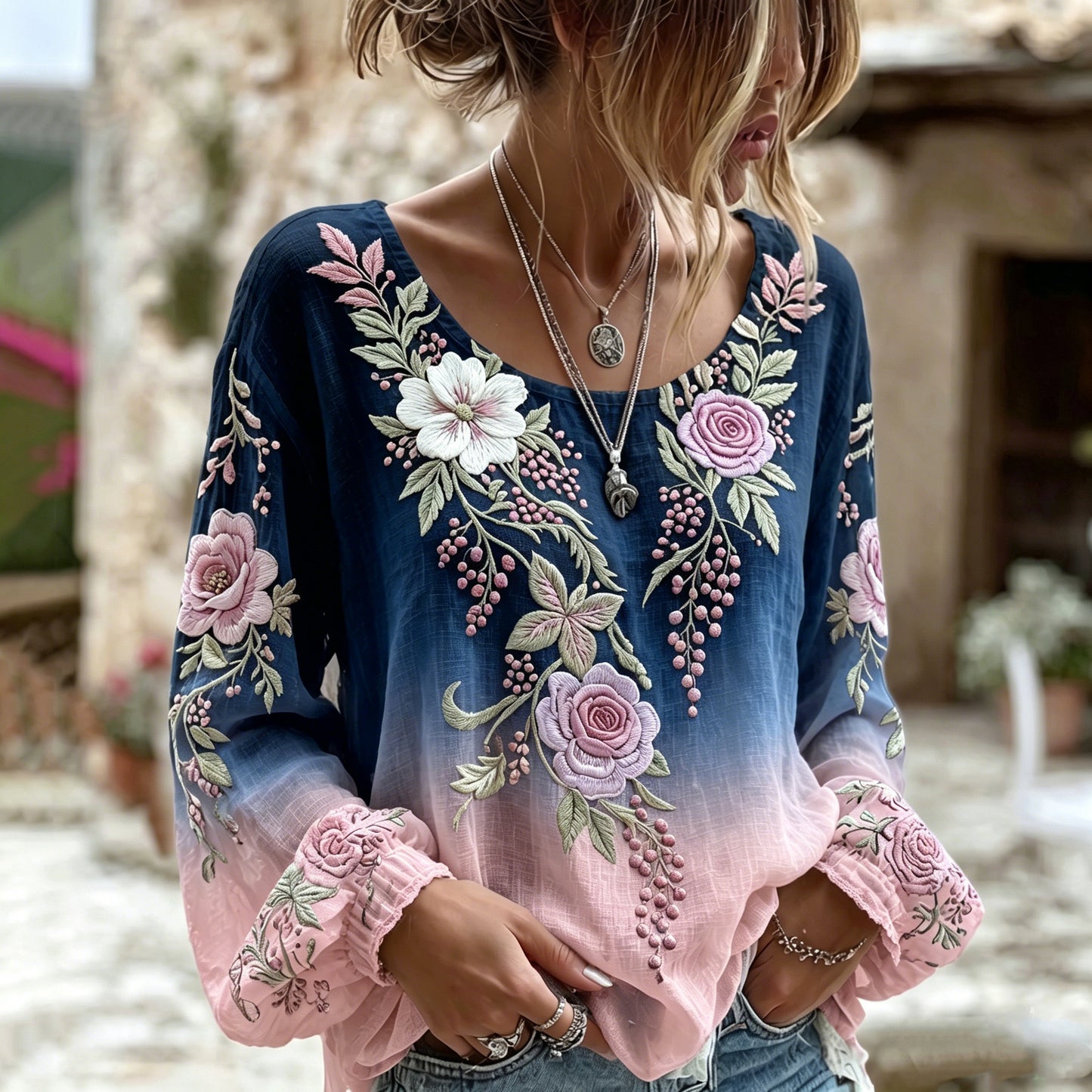 Women's Retro Floral Gradient Art Round Neck Long Sleeve T-shirt