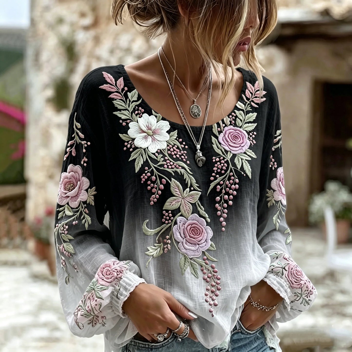 Women's Retro Floral Gradient Art Round Neck Long Sleeve T-shirt